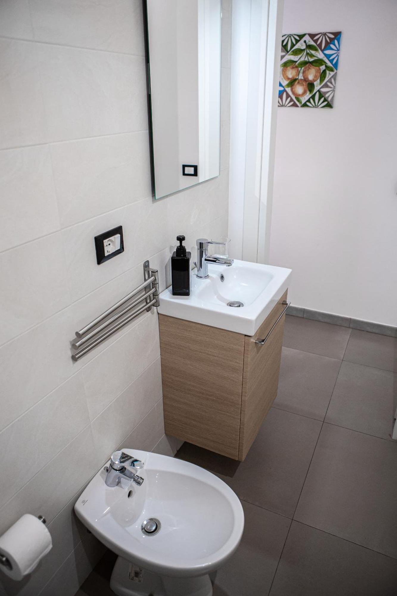 Ruggero Settimo - Holiday Houses Catania Luaran gambar
